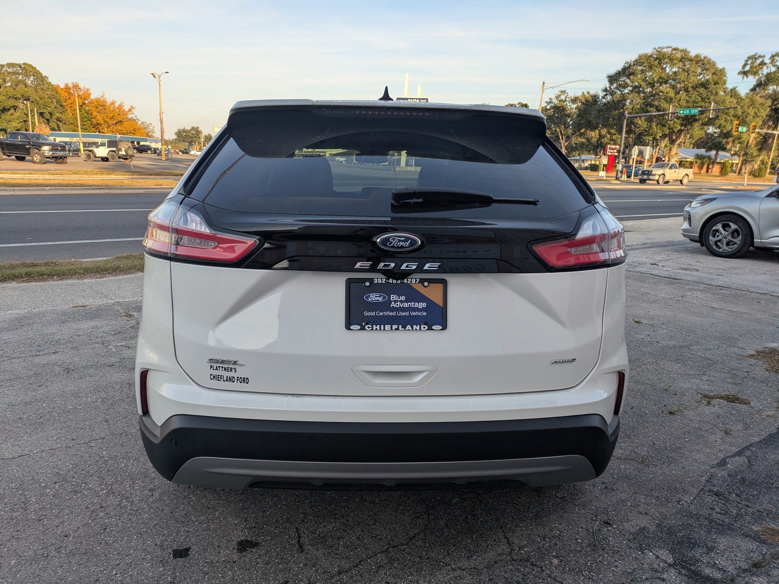 Certified 2022 Ford Edge SEL w/ Convenience Package AWD/4WD image 4