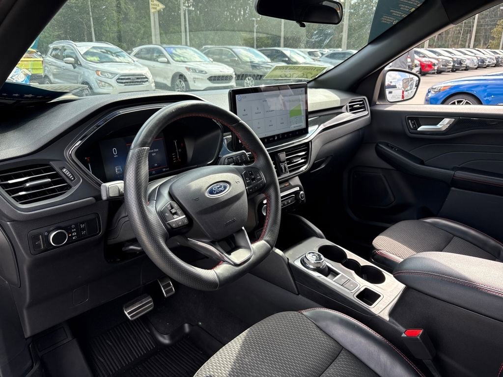 Certified 2023 Ford Escape ST-Line w/ Tech Pack #1 image 6