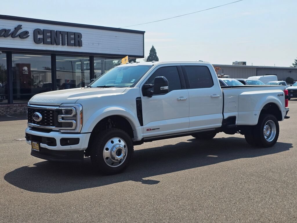 Certified 2025 Ford F450 Platinum w/ Camper Package AWD/4WD image 9