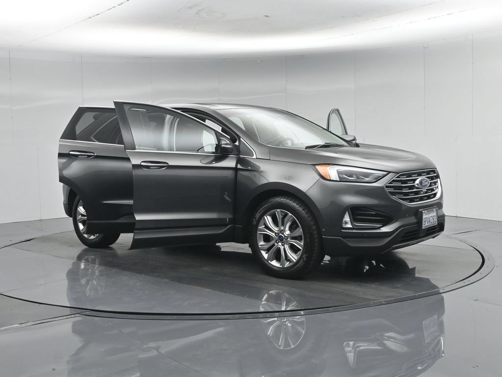 Certified 2020 Ford Edge Titanium w/ Equipment Group 301A AWD/4WD image 35