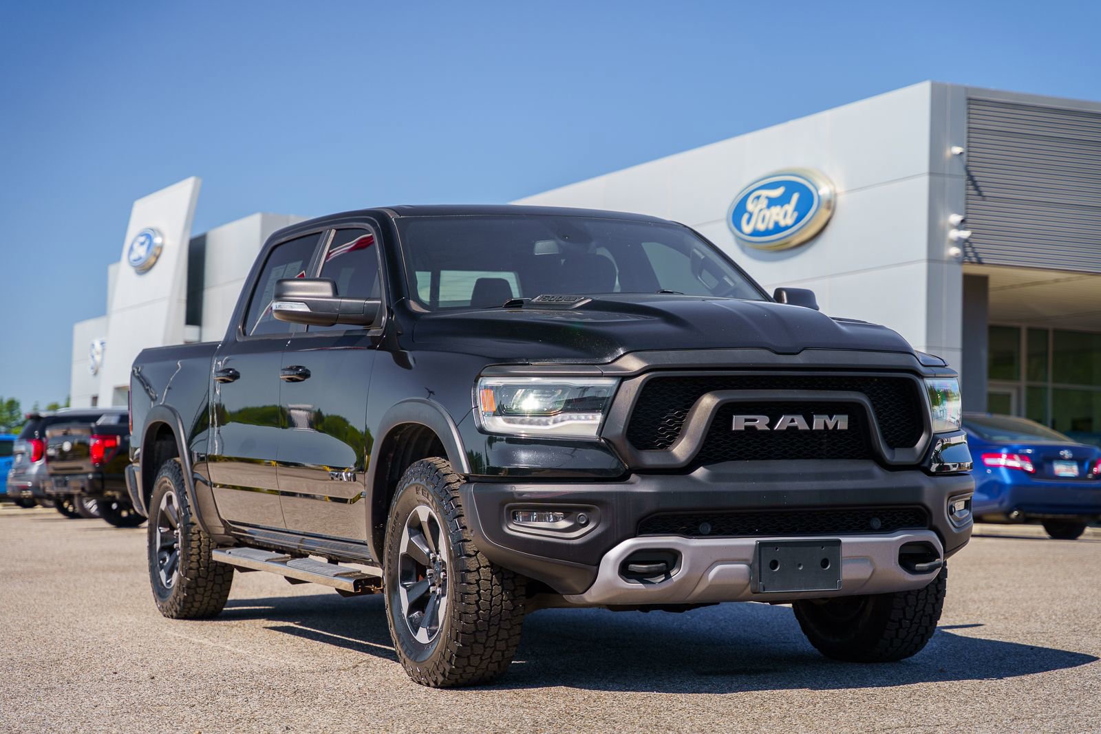 Used 2019 RAM 1500 Rebel w/ Rebel Level 2 Equipment Group AWD/4WD image 1