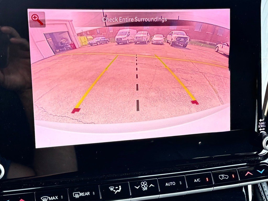 Used 2023 Jeep Wagoneer L Series III w/ Preferred Equipment Group image 14