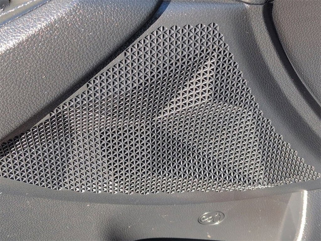 Used 2024 Kia Seltos S image 11