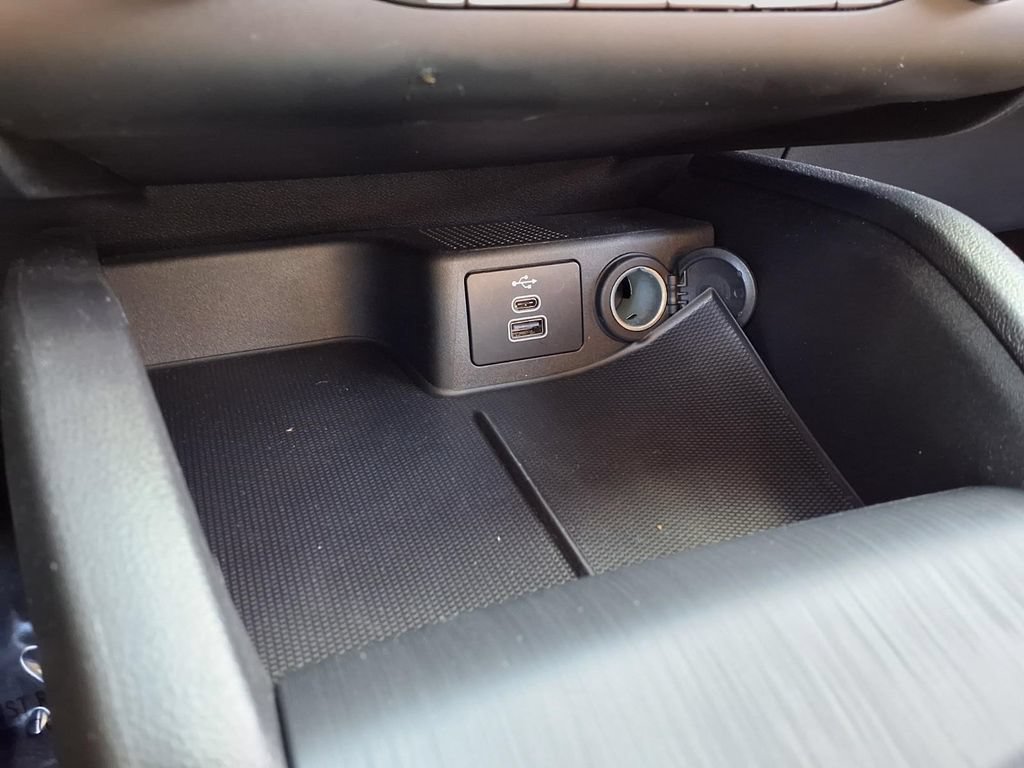 Certified 2025 Ford Escape Active w/ Cold Weather Package FWD image 15