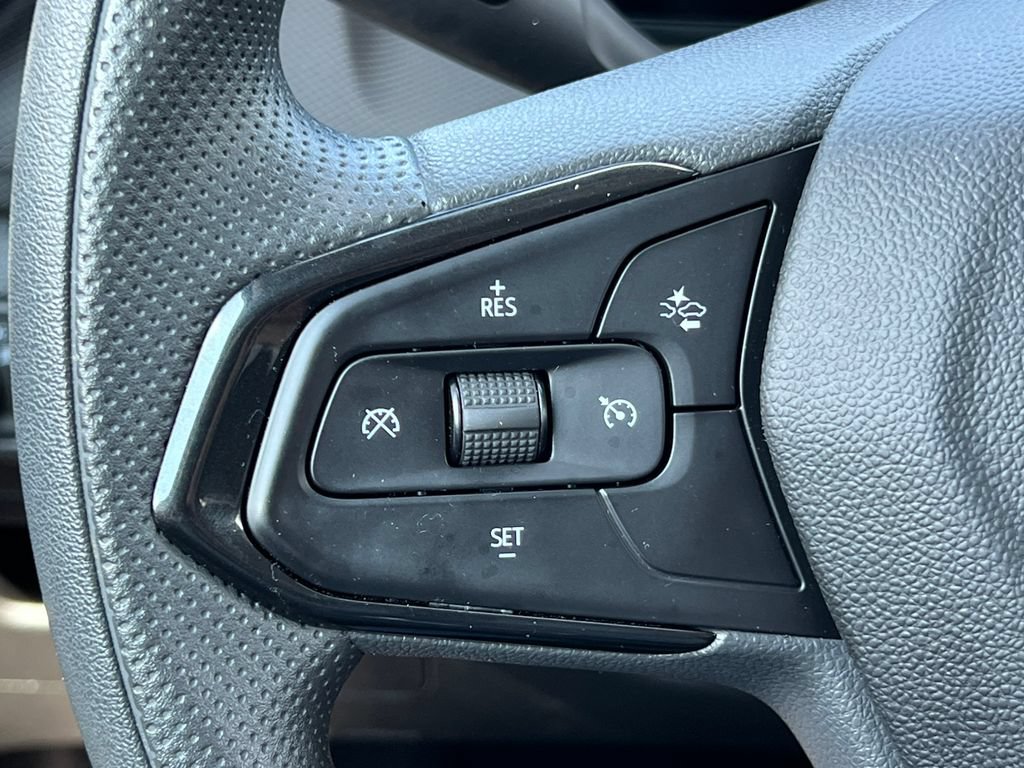 Used 2025 Chevrolet TrailBlazer LT AWD/4WD image 19
