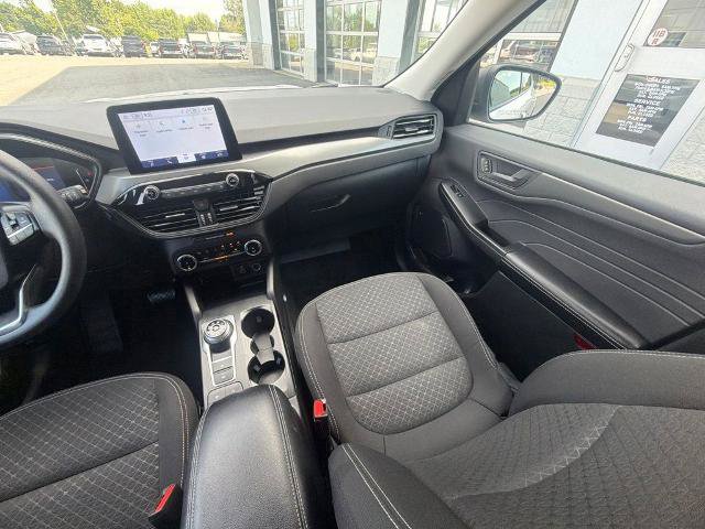 Certified 2025 Ford Escape Active AWD/4WD image 12