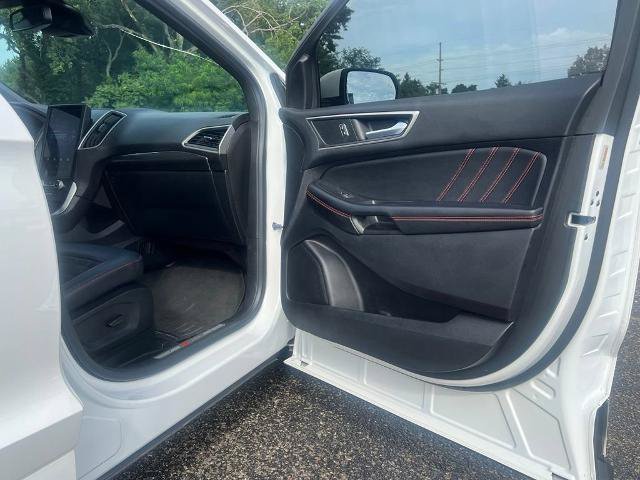 Certified 2022 Ford Edge ST-Line w/ Class II Trailer Tow Package AWD/4WD image 39