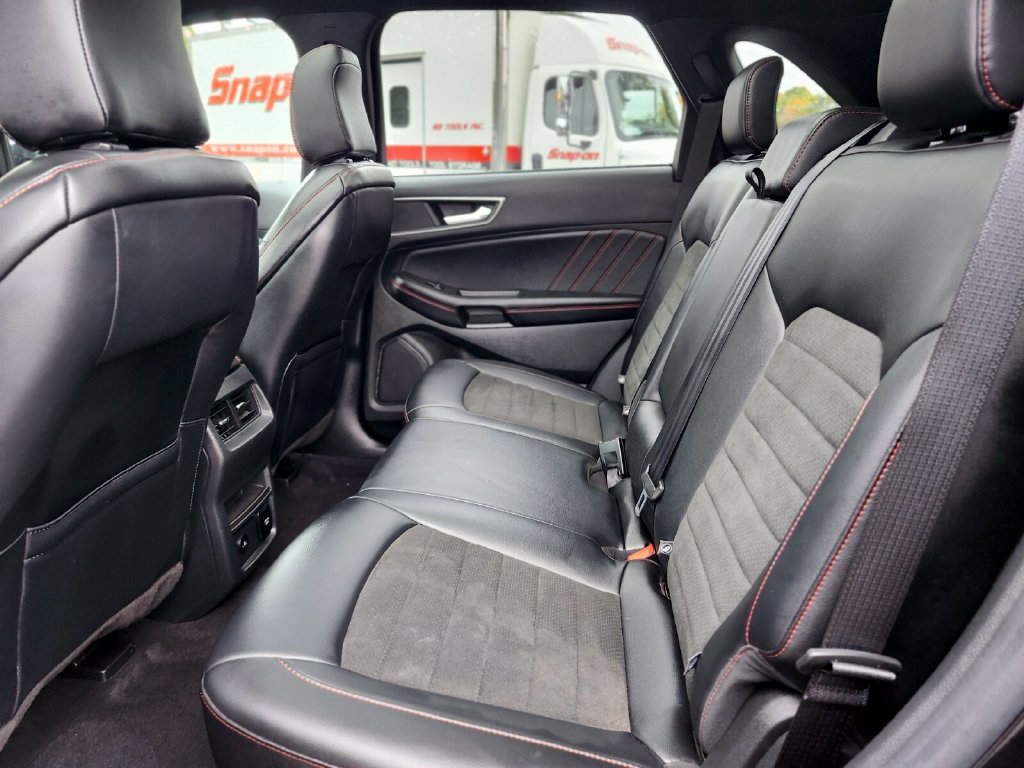 Certified 2023 Ford Edge ST-Line AWD/4WD image 16