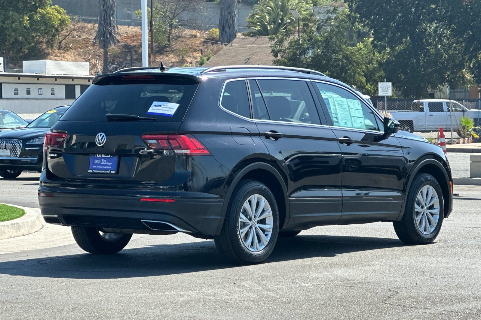 Used 2019 Volkswagen Tiguan SE FWD image 3