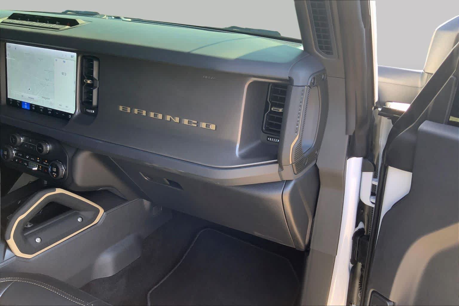 Certified 2026 Ford Bronco Badlands w/ Sasquatch Package AWD/4WD image 19