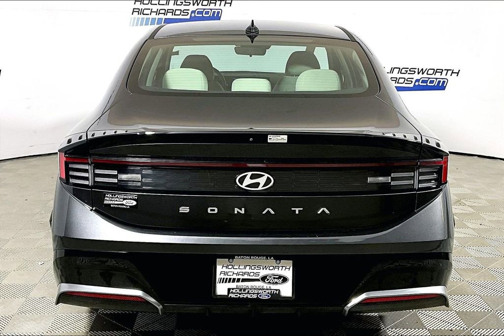 Used 2025 Hyundai Sonata SEL FWD image 4