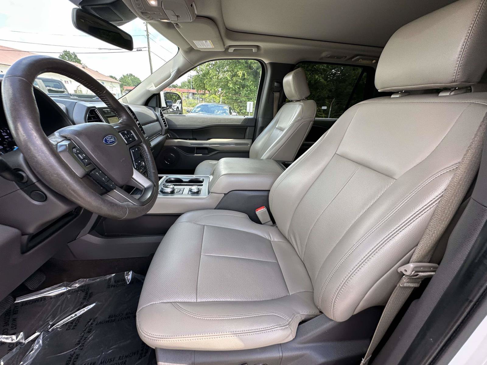 Certified 2020 Ford Expedition XLT w/ Equipment Group 202A AWD/4WD image 18