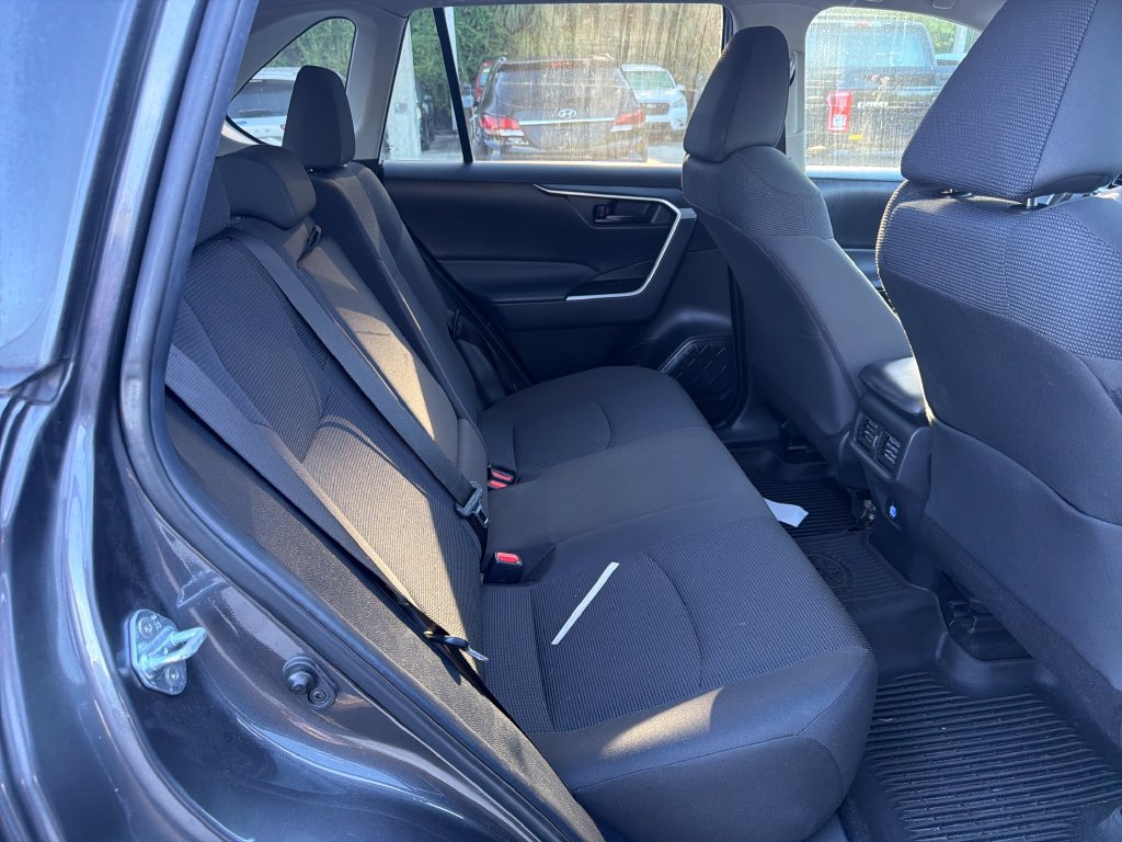Used 2024 Toyota RAV4 LE FWD image 28