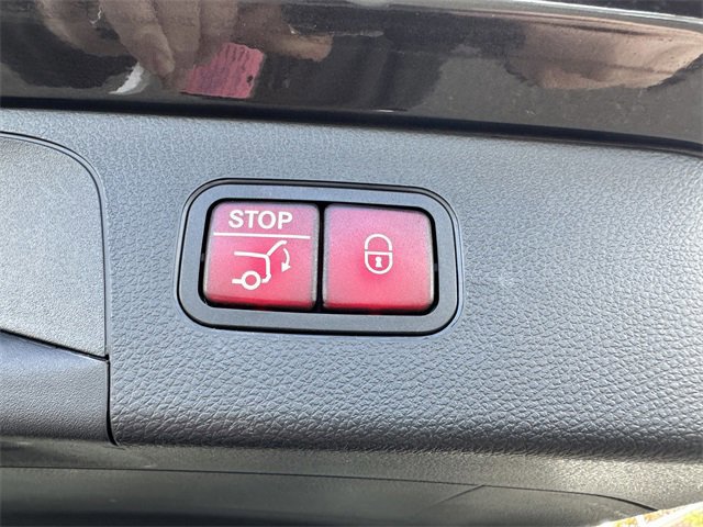 Used 2020 Mercedes-Benz GLC 300 4MATIC image 45