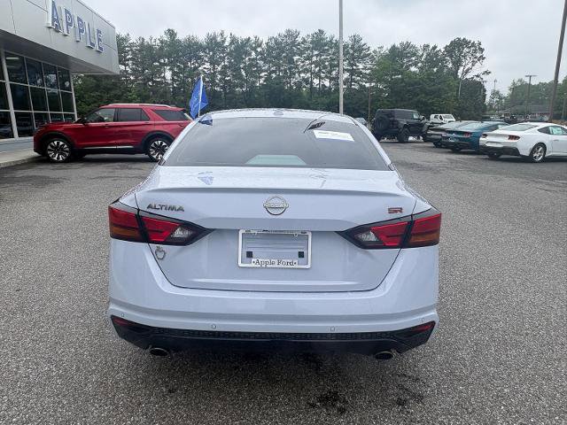 Used 2024 Nissan Altima 2.5 SR w/ SR Premium Package FWD image 4