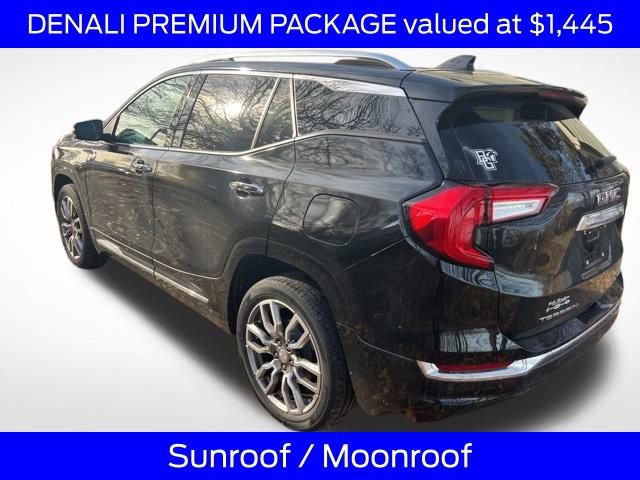 Used 2022 GMC Terrain Denali w/ Denali Premium Package image 4