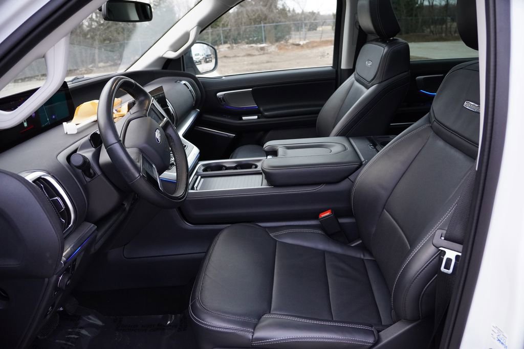 Certified 2025 Ford Expedition Max Platinum image 16