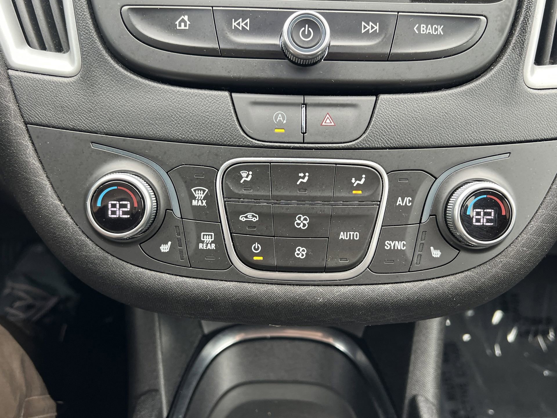 Used 2024 Chevrolet Malibu LT image 9