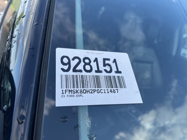 Certified 2023 Ford Explorer XLT w/ Equipment Group 202A AWD/4WD image 3