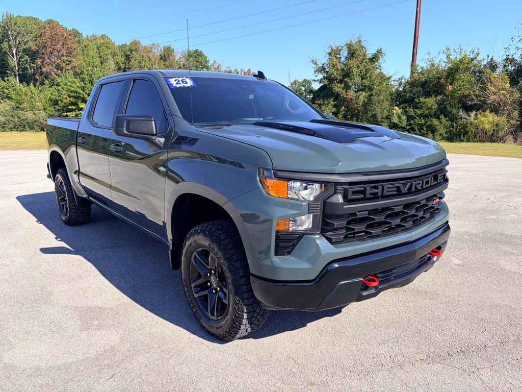Used 2026 Chevrolet Silverado 1500 Custom Trail Boss w/ LPO, Dark Essentials Package AWD/4WD image 1