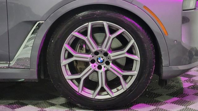 Used 2025 BMW X7 xDrive40i image 24