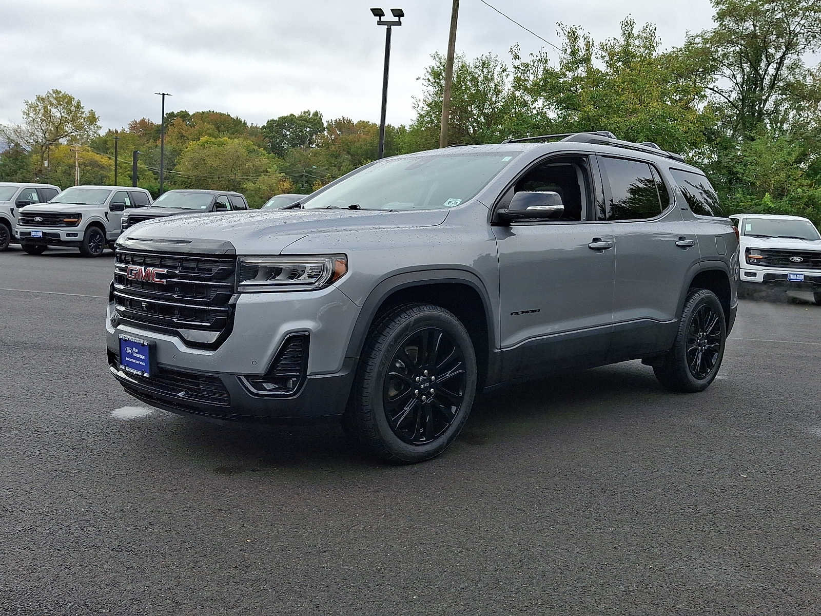 Used 2023 GMC Acadia SLT w/ Elevation Edition AWD/4WD image 3