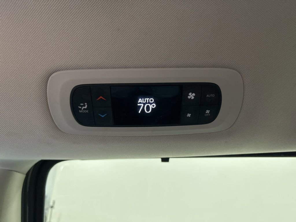 Used 2022 Chrysler Pacifica Touring-L image 24