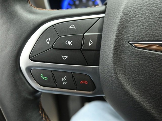 Used 2017 Chrysler Pacifica Touring-L Plus image 28