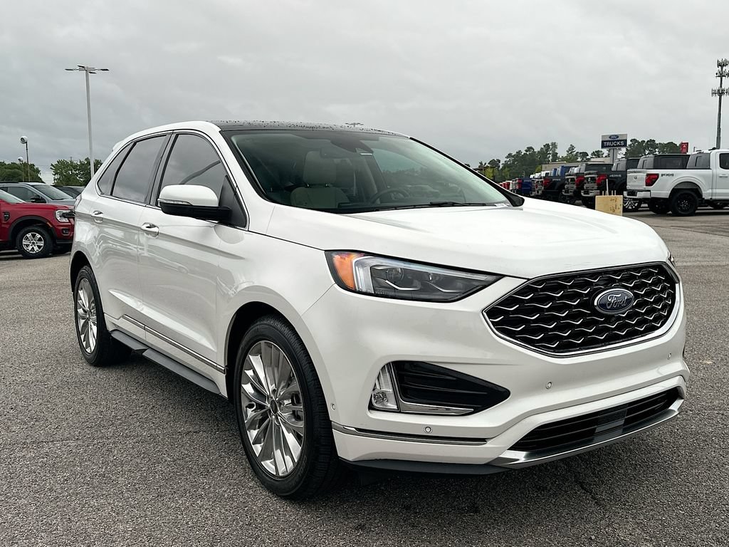 Certified 2021 Ford Edge Titanium w/ Equipment Group 301A FWD image 2