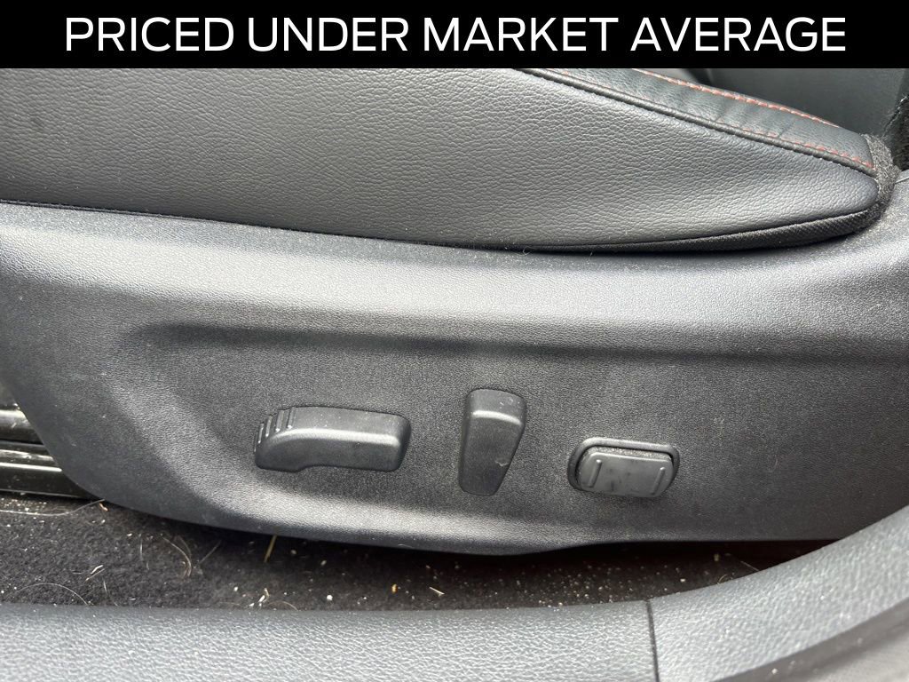 Used 2025 Nissan Sentra SR w/ SR Premium Package image 16