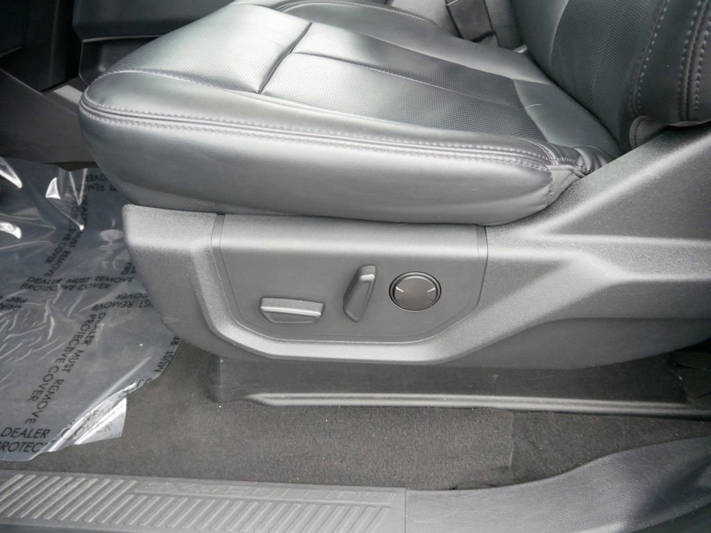 Certified 2024 Ford Expedition Max XLT image 8