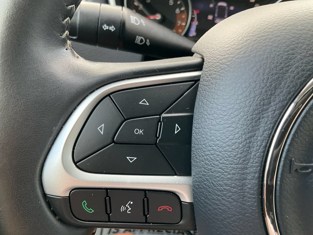 Used 2019 Jeep Compass Latitude w/ Popular Equipment Group FWD image 19