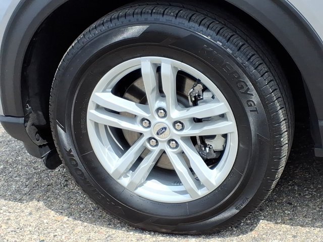 Certified 2024 Ford Explorer XLT w/ Equipment Group 202A AWD/4WD image 22