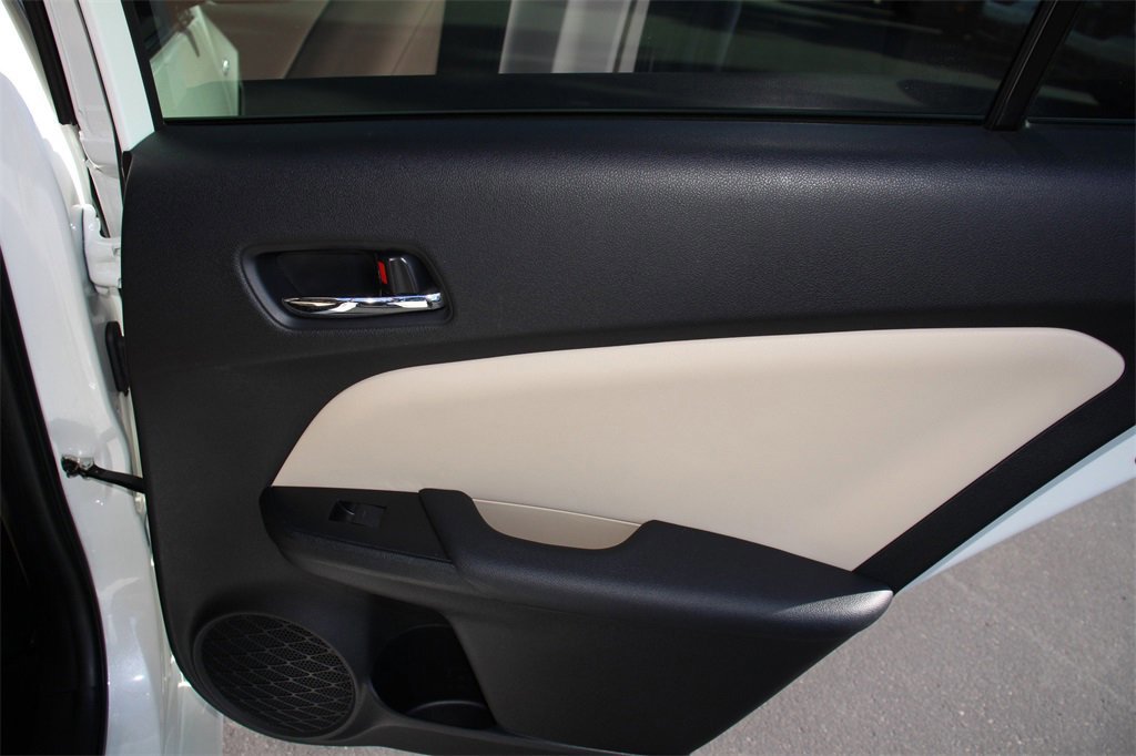 Used 2019 Toyota Prius XLE image 25