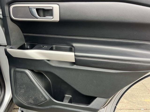 Certified 2022 Ford Explorer XLT w/ Equipment Group 202A image 23