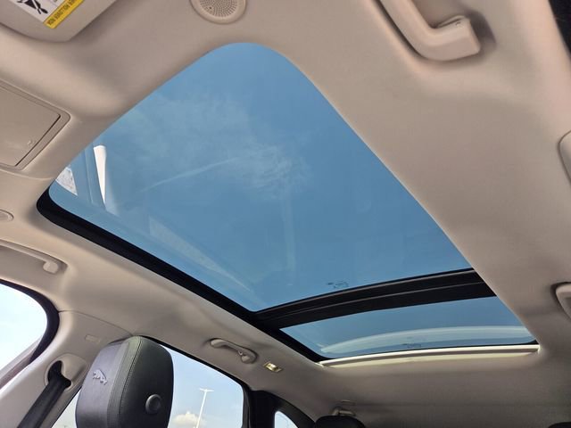 Used 2021 Jaguar F-PACE S image 17