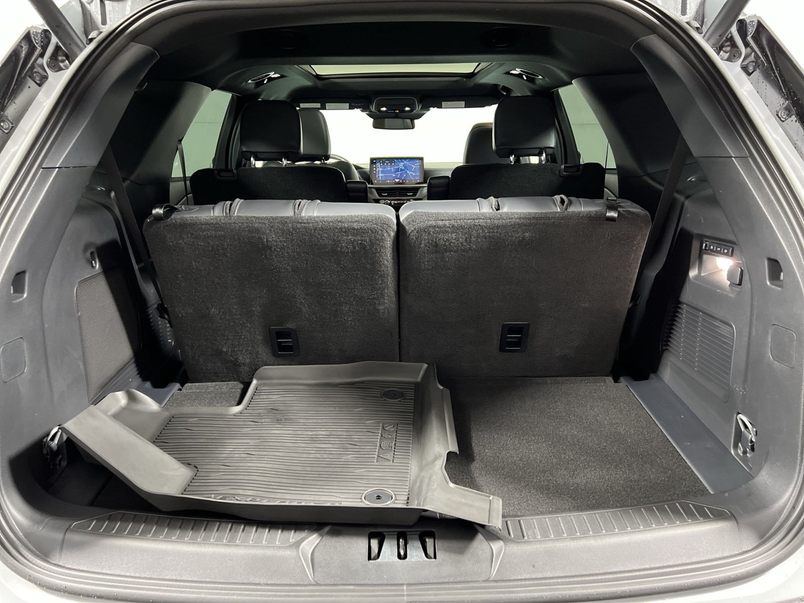 Certified 2026 Ford Explorer ST AWD/4WD image 27