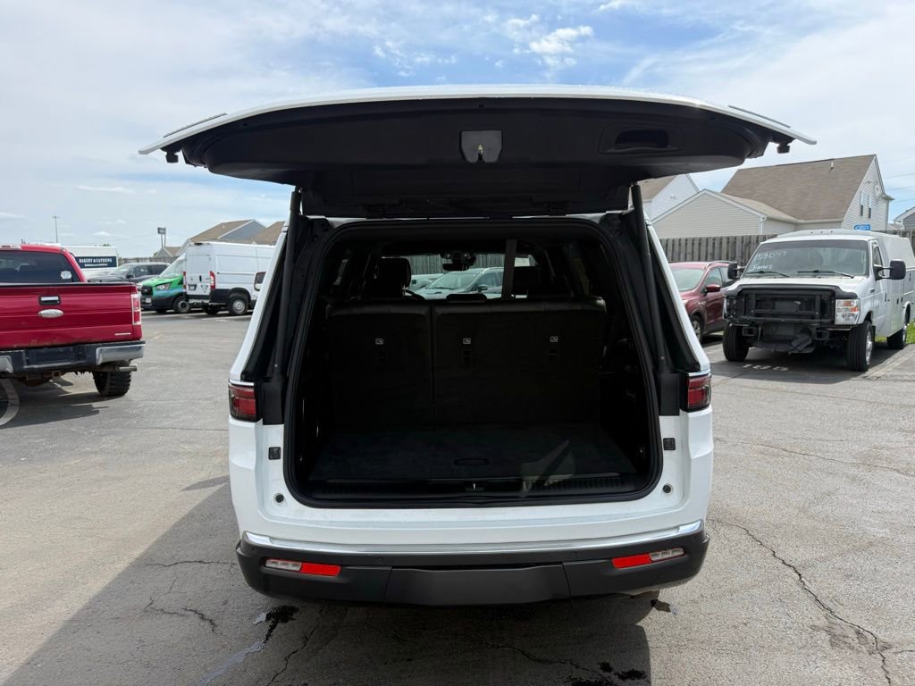 Used 2022 Jeep Wagoneer Series III w/ Convenience Group I AWD/4WD image 47