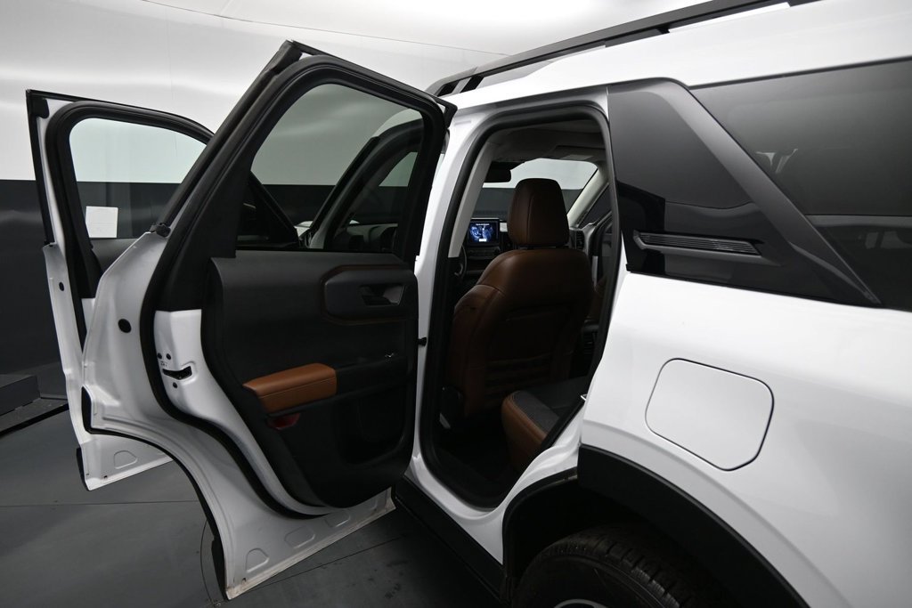 Certified 2023 Ford Bronco Sport Outer Banks w/ Tech Package AWD/4WD image 17