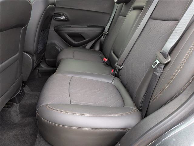 Used 2020 Chevrolet Trax LT w/ Sun & Sound Package AWD/4WD image 18