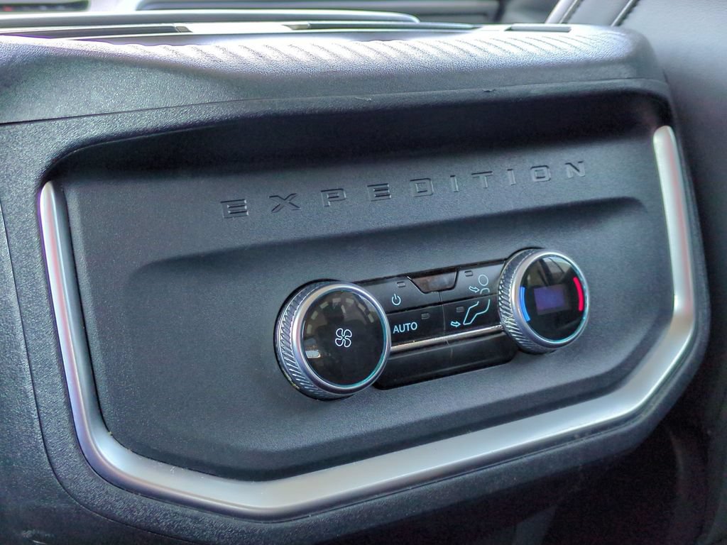 Certified 2025 Ford Expedition Active RWD image 26