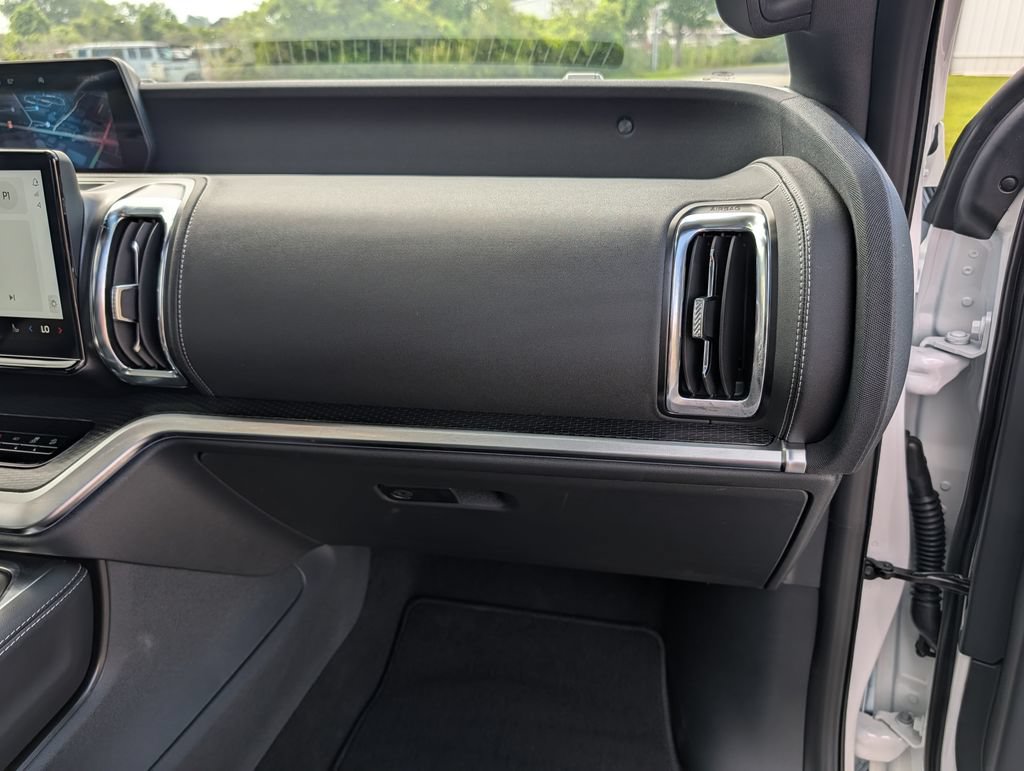 Certified 2026 Ford Expedition Platinum w/ Stealth Appearance Package AWD/4WD image 25