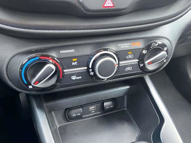 Used 2025 Kia Soul LX w/ LX Technology Package FWD image 25