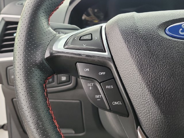 Certified 2024 Ford Edge ST-Line AWD/4WD image 23