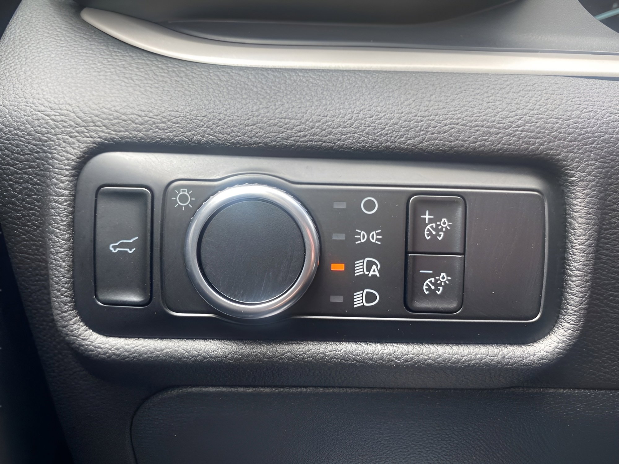 Certified 2024 Ford Explorer XLT AWD/4WD image 13