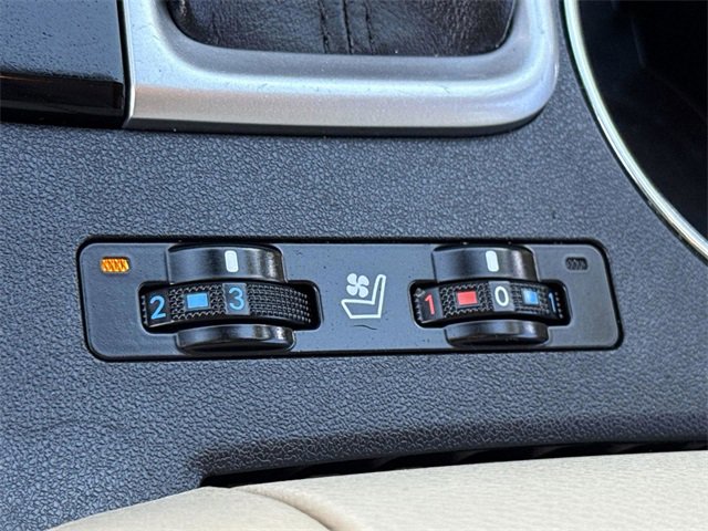 Used 2017 Toyota Highlander Limited image 39