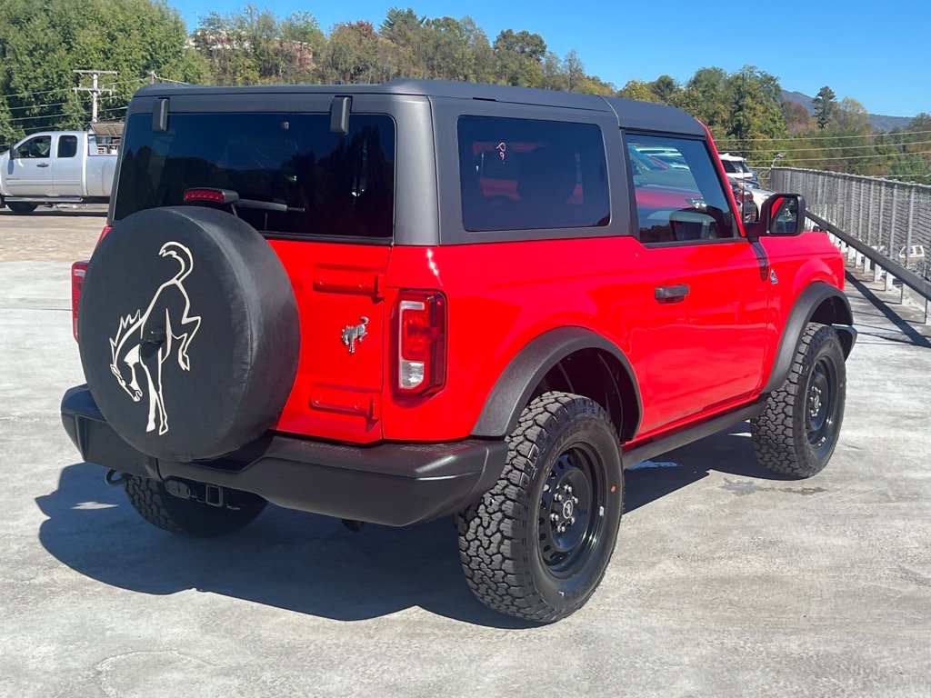 Certified 2023 Ford Bronco Black Diamond image 3