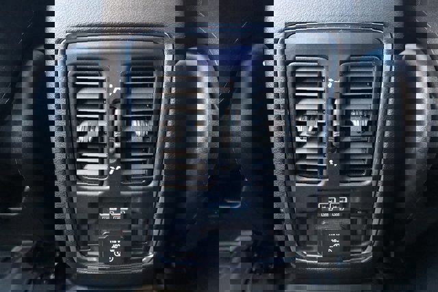 Used 2021 Jeep Grand Cherokee Limited image 28