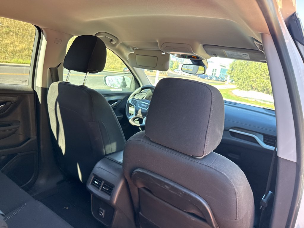Used 2022 GMC Terrain SLE w/ Driver Convenience Package AWD/4WD image 26