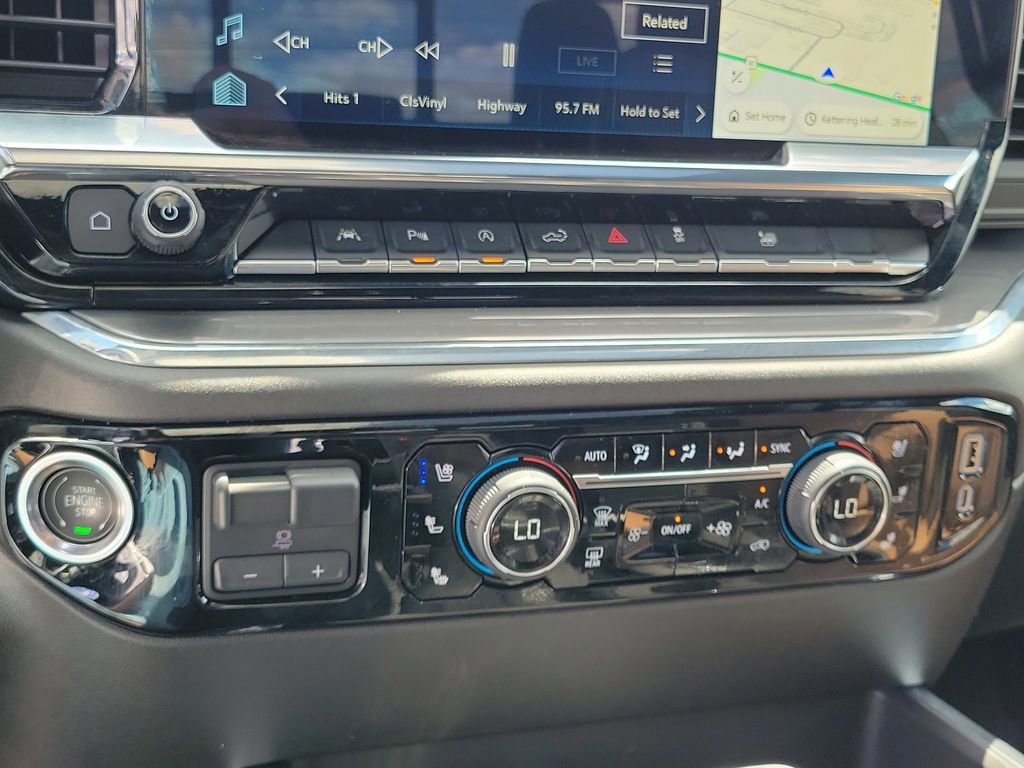 Used 2025 Chevrolet Silverado 1500 High Country w/ Technology Package AWD/4WD image 28